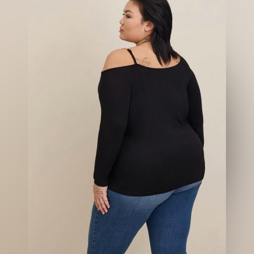 Torrid Black Off-Shoulder Super Soft Chain Strap Top, NWT! - Picture 5 of 15